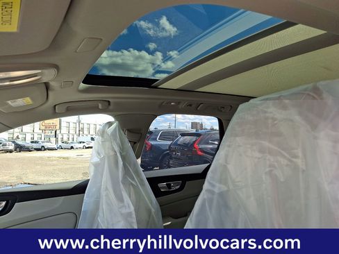 New 2026 Volvo XC60 T8 Ultra w/ Protection Package Premier image 11