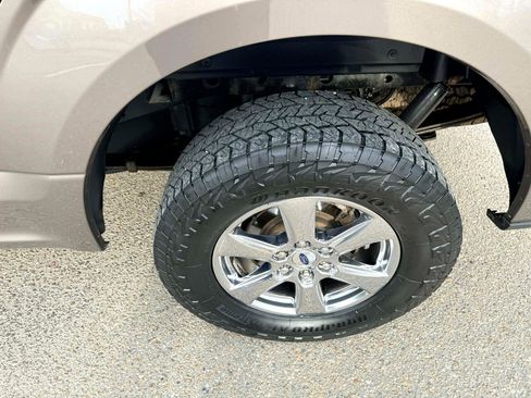 Used 2018 Ford F150 XLT w/ Equipment Group 302A Luxury image 10