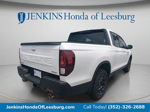 Certified 2025 Honda Ridgeline Sport+ image 3
