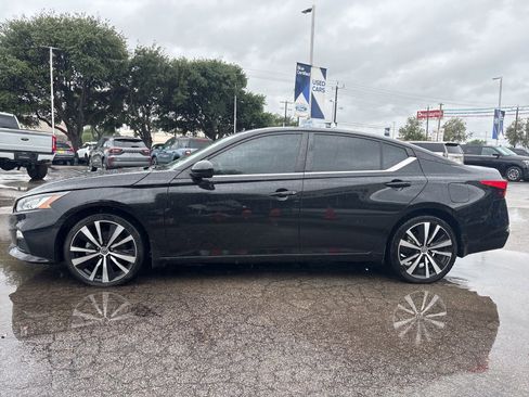 Used 2022 Nissan Altima 2.5 SR AWD/4WD image 6