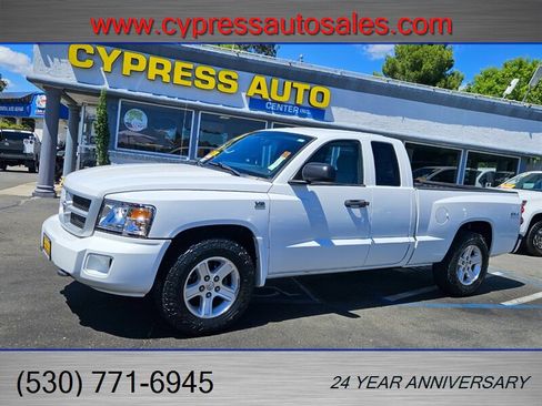 Used 2010 Dodge Dakota Big Horn w/ Extra Security Group AWD/4WD image 1