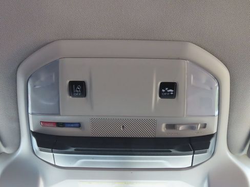 Used 2022 Subaru Ascent Limited AWD/4WD image 44