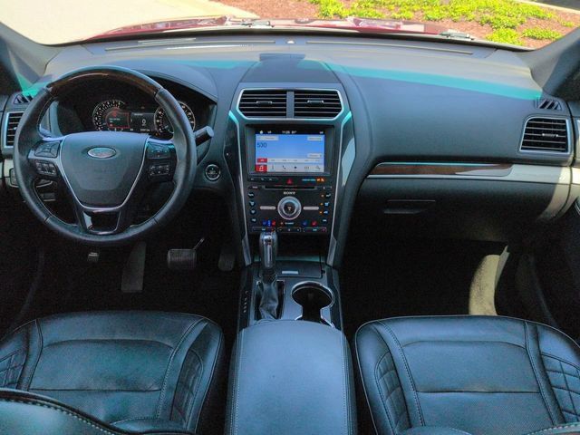 Used 2017 Ford Explorer Platinum AWD/4WD image 15