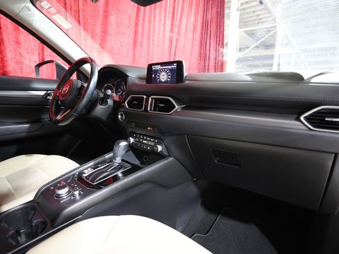 Used 2020 MAZDA CX-5 Touring FWD image 24