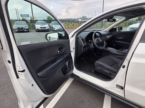 Used 2022 Honda HR-V EX image 12