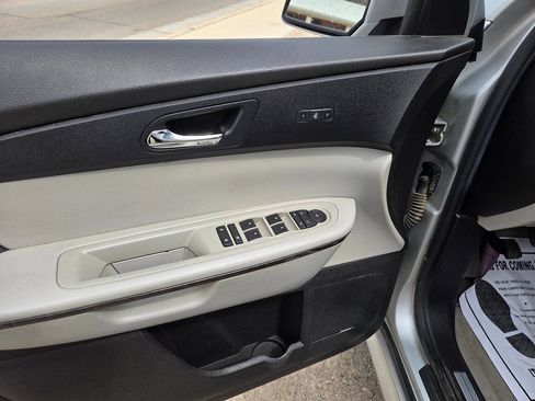 Used 2011 GMC Acadia Denali AWD/4WD image 10