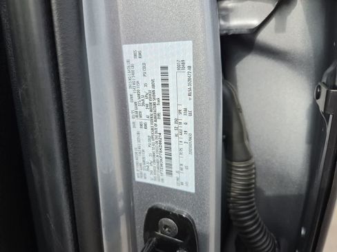 Used 2025 Ford F150 XLT w/ Equipment Group 302A MID RWD image 29
