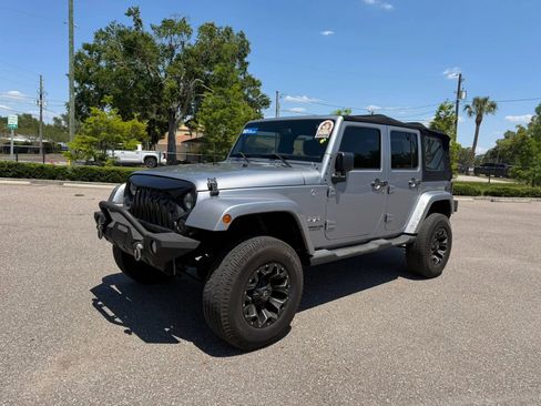 Used 2016 Jeep Wrangler Unlimited Sahara AWD/4WD image 2
