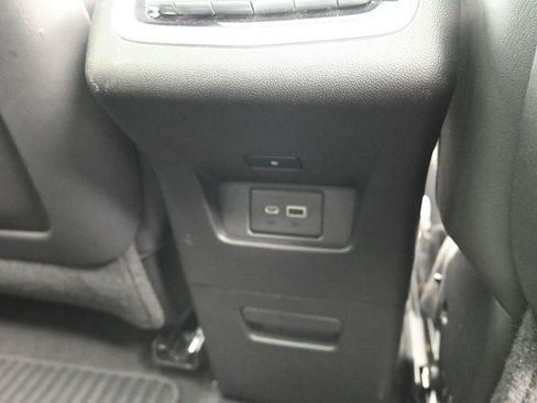 Used 2022 Cadillac XT6 Sport w/ Technology Package AWD/4WD image 17