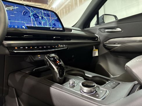 New 2025 Cadillac XT4 Premium Luxury image 15