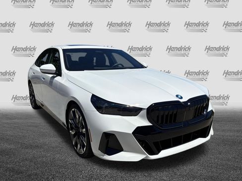 Certified 2025 BMW i5 eDrive40i w/ M Sport Package RWD image 2