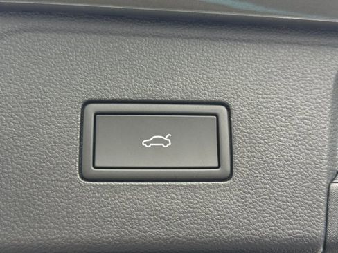 New 2026 Volkswagen Atlas Peak Edition image 21