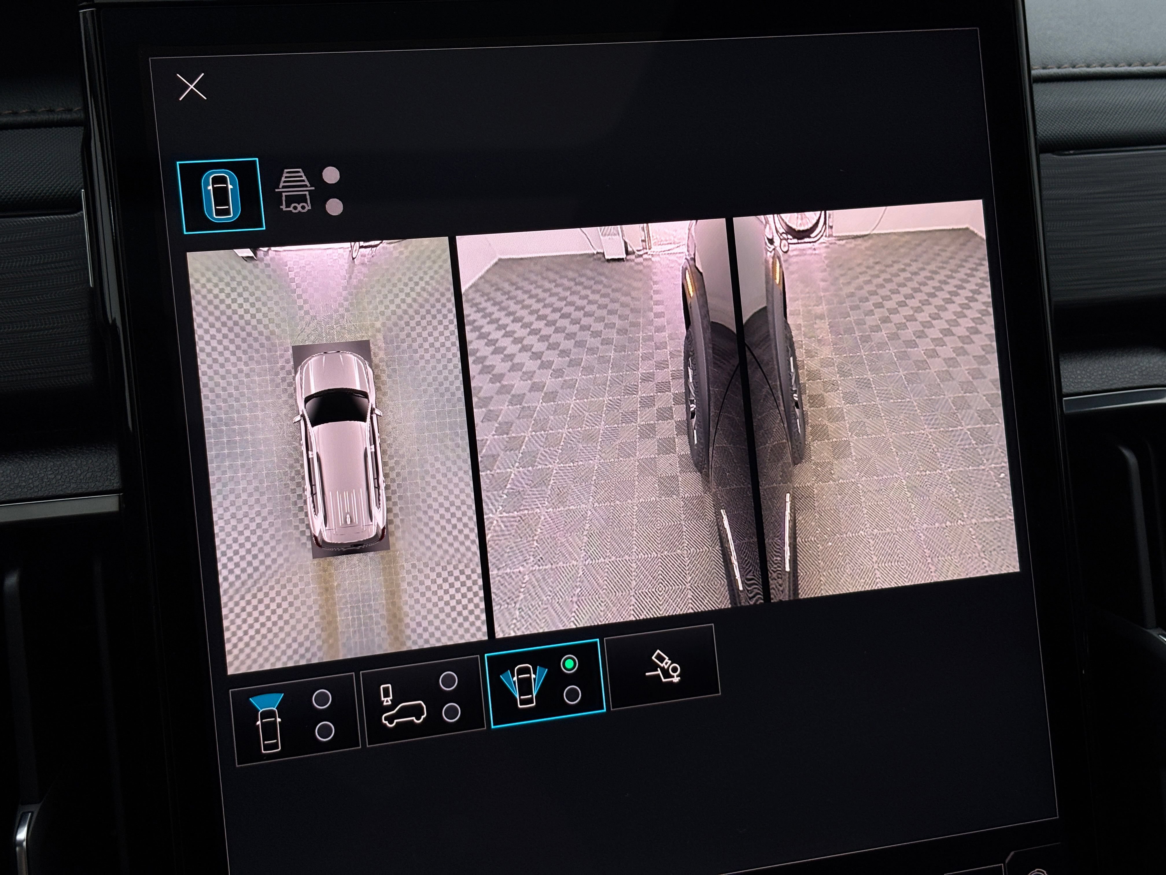 New 2026 GMC Acadia AT4 w/ Luxury Package AWD/4WD image 4