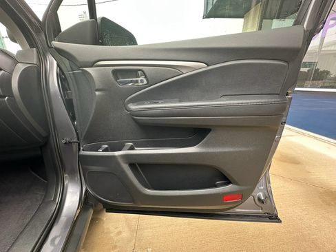 Used 2019 Honda Ridgeline RTL image 25