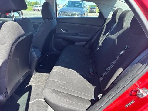 Used 2023 Hyundai Elantra SEL FWD image 13