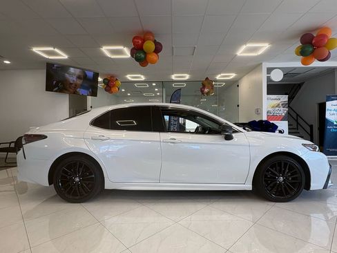 Used 2021 Toyota Camry XSE image 5