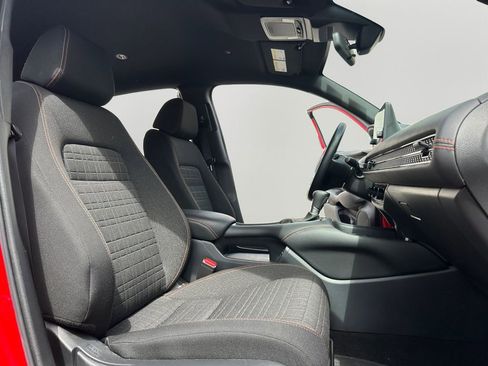 Certified 2025 Honda HR-V Sport image 24