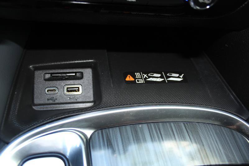 Used 2023 Buick Enclave Essence w/ Experience Buick Package FWD image 44