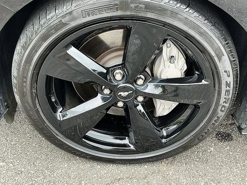 Used 2021 Ford Mustang GT Premium w/ Equipment Group 401A RWD image 10
