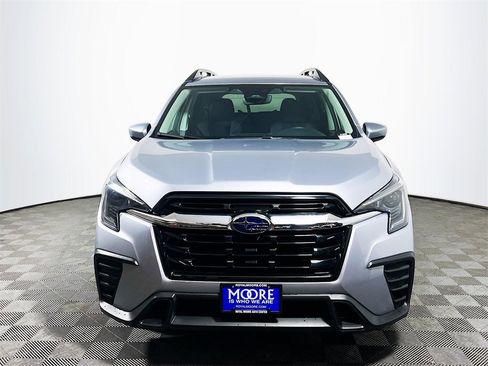 Used 2024 Subaru Ascent Premium w/ Convenience Package image 3