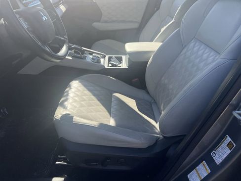 Used 2022 Mitsubishi Outlander SEL image 12