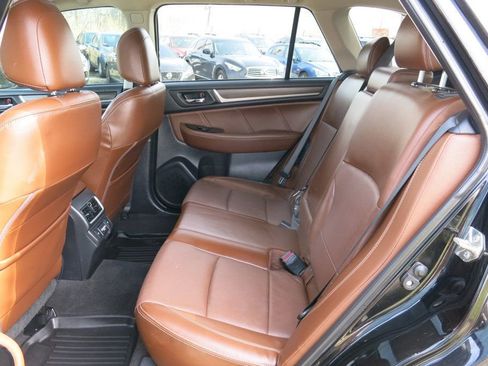 Used 2018 Subaru Outback 3.6R Touring image 20