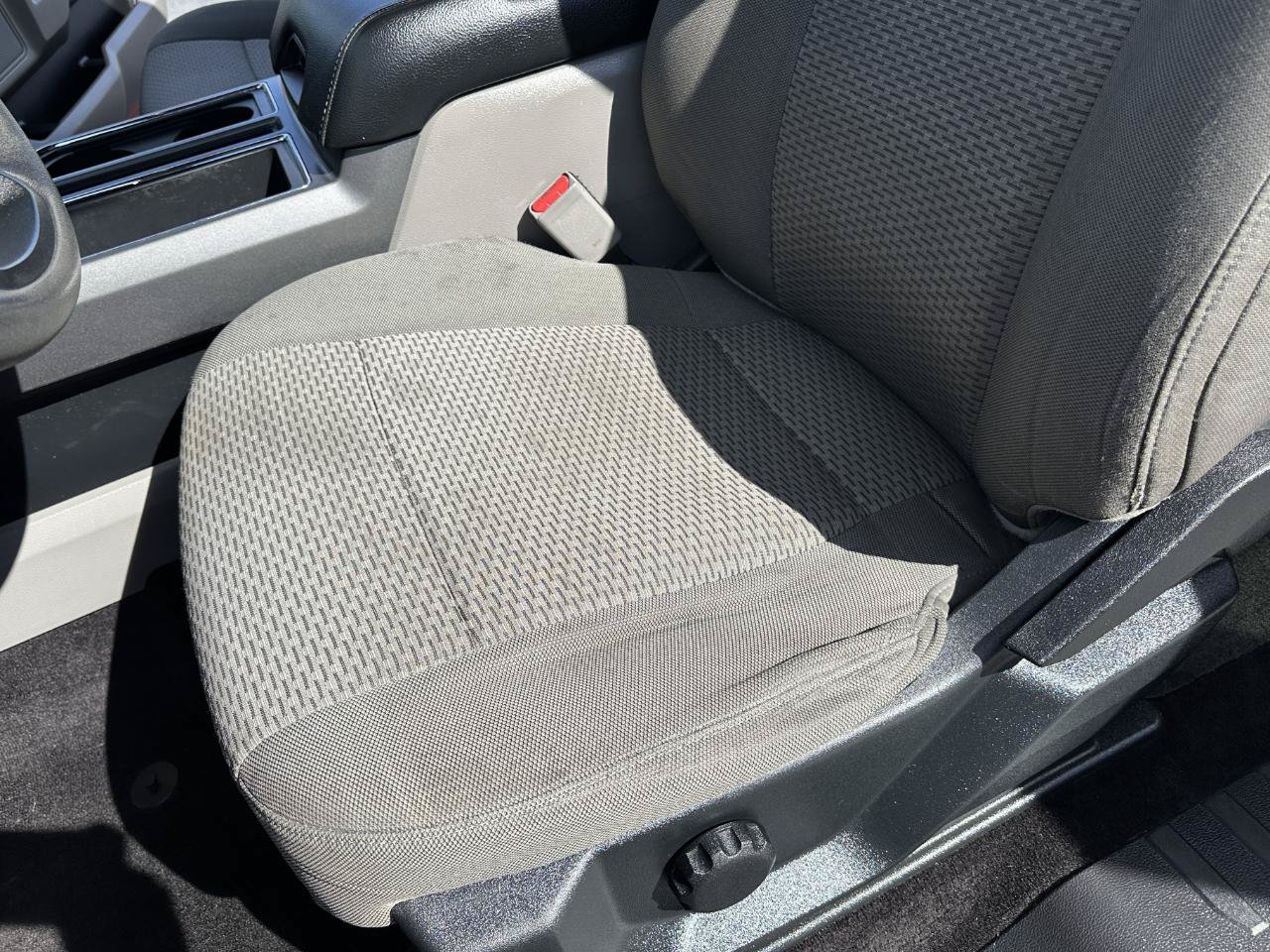 Used 2016 Ford F150 XLT AWD/4WD image 26