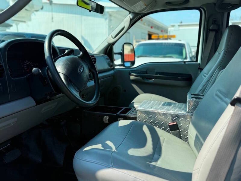 Used 2006 Ford F350 Lariat AWD/4WD image 17