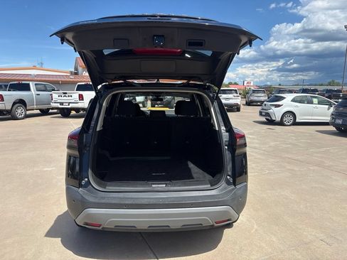 Used 2023 Nissan Rogue SV AWD/4WD image 7