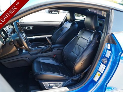 Used 2019 Ford Mustang Coupe w/ Ecoboost Performance Package RWD image 7