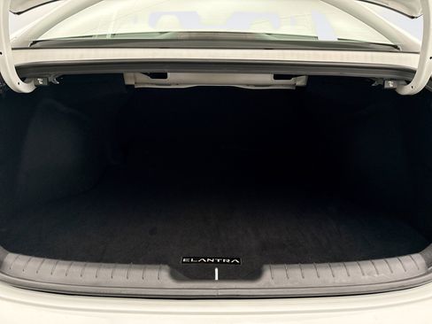 Used 2024 Hyundai Elantra SEL image 20