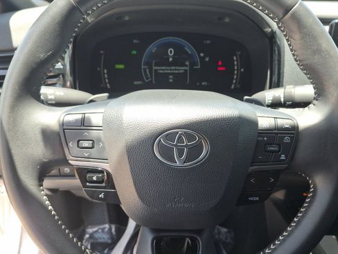 Certified 2025 Toyota Camry SE w/ Convenience Package AWD/4WD image 21