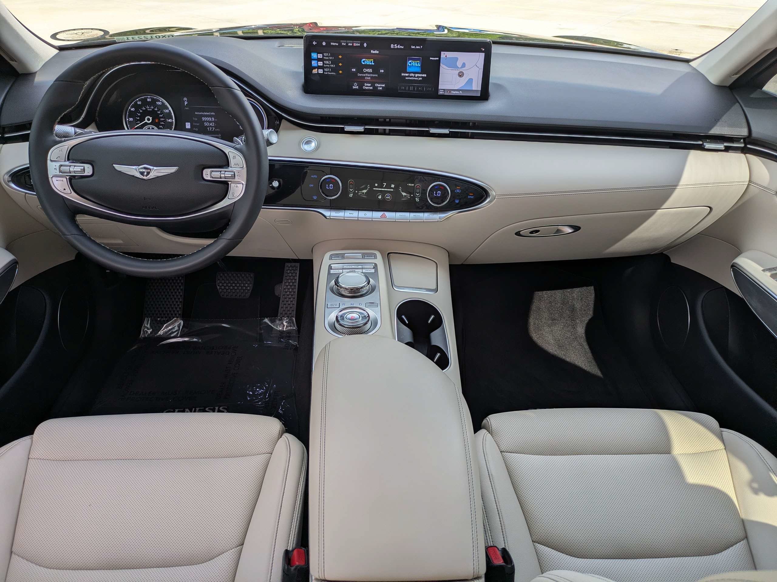 Certified 2024 Genesis GV70 2.5T w/ Select Package AWD/4WD image 14