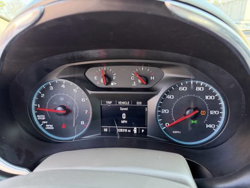 Used 2018 Chevrolet Malibu LT FWD image 14