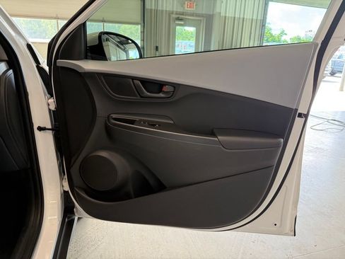 Used 2021 Hyundai Kona SE w/ Cargo Package AWD/4WD image 29