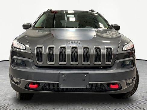 Used 2017 Jeep Cherokee Trailhawk w/ Cold Weather Group AWD/4WD image 2
