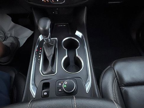 Used 2023 Chevrolet Traverse LT w/ LT Premium Package image 27