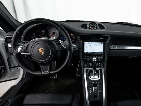 Used 2013 Porsche 911 Carrera 4S AWD/4WD image 14