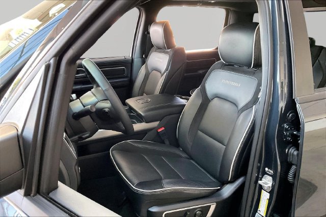 Used 2026 RAM 1500 Laramie AWD/4WD image 15