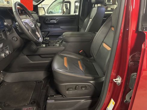 Used 2025 GMC Sierra 1500 AT4 w/ AT4 Premium Package image 8