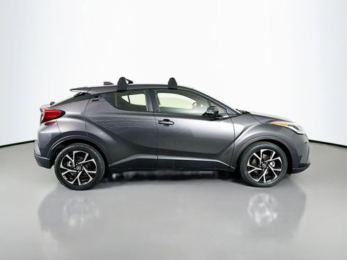 Used 2021 Toyota C-HR XLE image 8