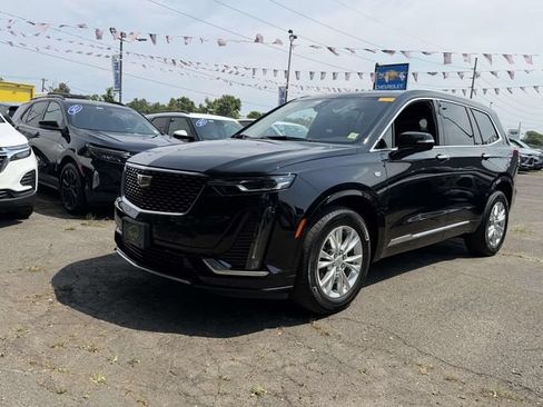Certified 2024 Cadillac XT6 Luxury w/ LPO, Floor Liner Package AWD/4WD image 1