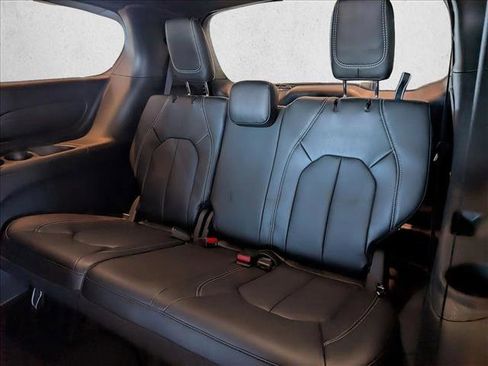New 2026 Chrysler Pacifica Select w/ S Appearance Package image 17