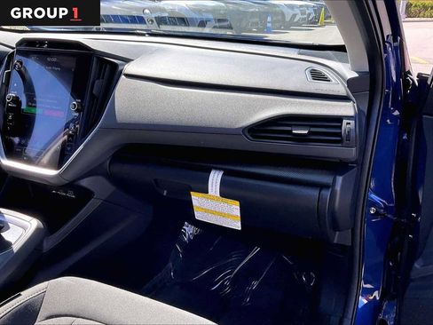 Used 2025 Subaru Crosstrek 2.0i Premium image 19
