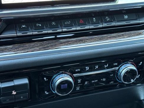 Used 2025 GMC Sierra 1500 Elevation w/ Elevation Premium Package image 31