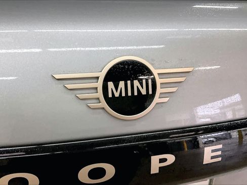 Certified 2025 MINI Cooper 4-Door Hardtop image 11