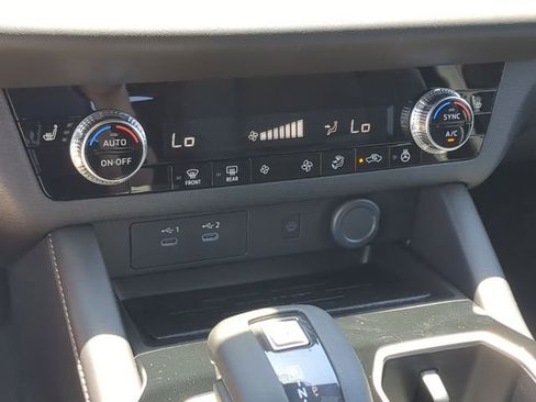 New 2026 Mitsubishi Outlander LE FWD image 26