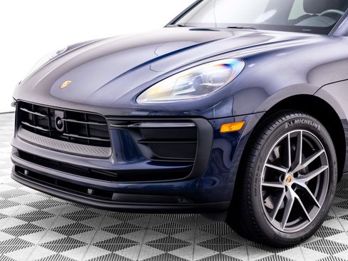 Certified 2023 Porsche Macan AWD/4WD image 37