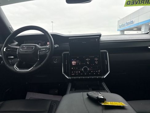 Used 2024 GMC Acadia Elevation w/ Black Edition image 15