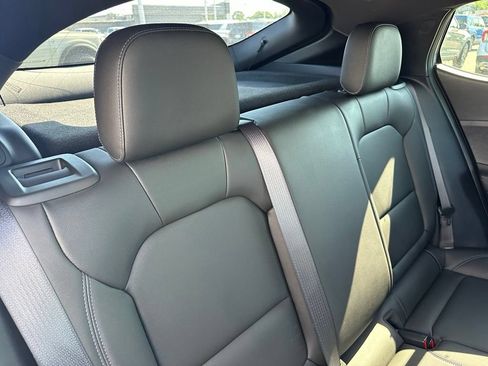 Used 2024 Buick Envista Sport Touring w/ Convenience I Package FWD image 33